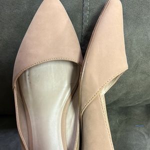 Nude flats